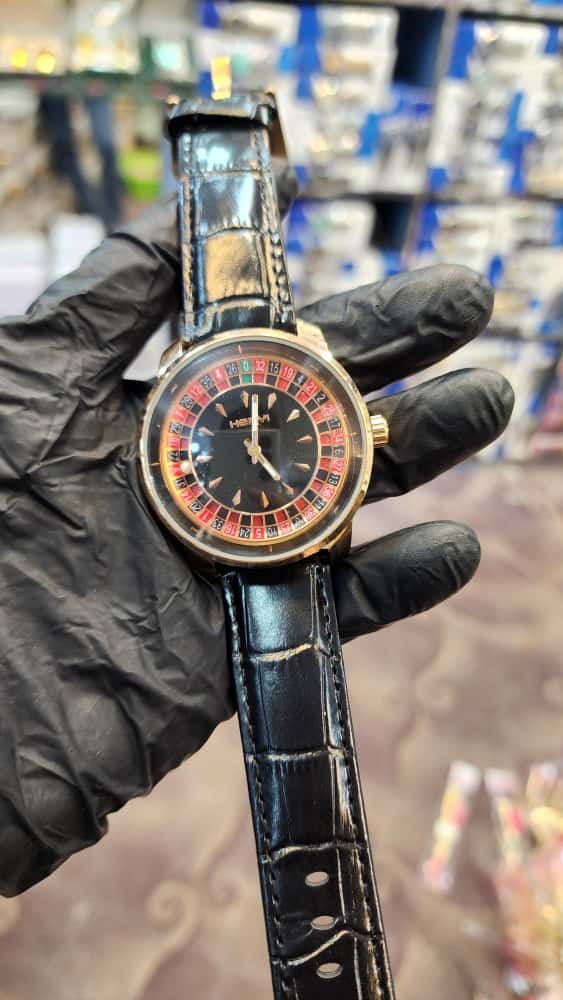Classic Roulette Style Dial Leather Strap Watch (Luxury Edition)